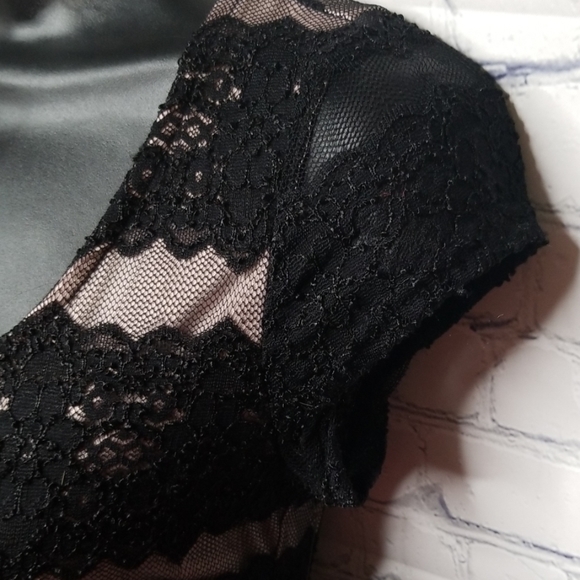 Candie's black lace dress - Picture 4 of 8